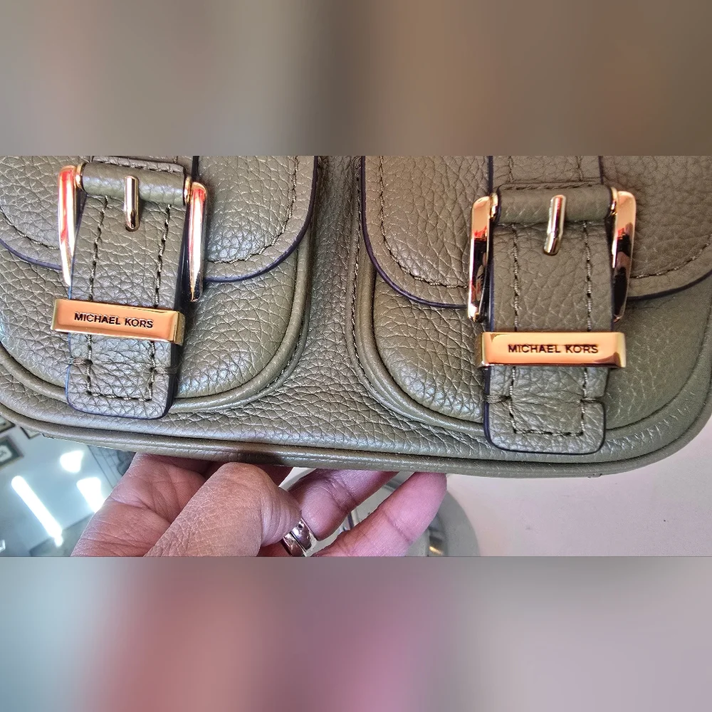 MICHAEL Michael Kors Zoe Small Leather Safari Green Shoulder Bag Wristlet